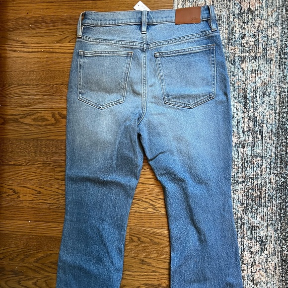 NWT J Crew Demi boot Crop Jean in Greenwich Wash 27P - Picture 4 of 6